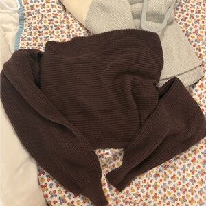 Gimaguas brown sweater